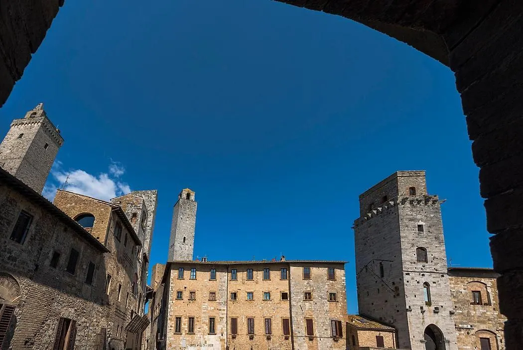 Medieval Palazzo Becci San Gimignano 0*,